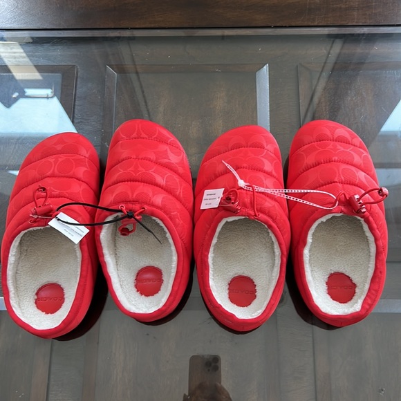 COACH
Rachelle Monogram Quilted Nylon Slippers - Picture 10 of 14